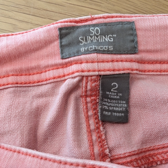 Chico's So Slimming Pink Zipper Hem Jeans in Size 2 / US Size 12 or L - Picture 9 of 16